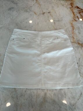 Women's White Mini Skirt with Front Seam